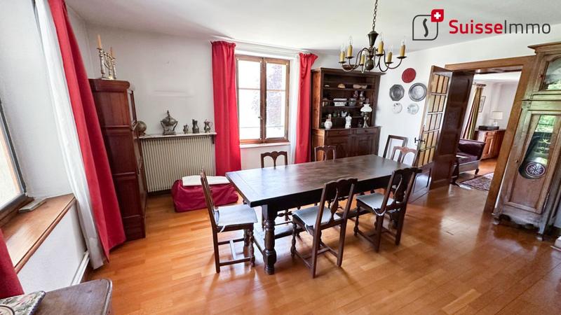 Maison - 373 m² - 12 pièces