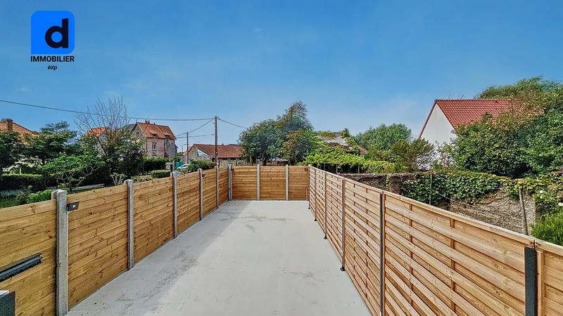 Maison - 90 m² - 5 pièces