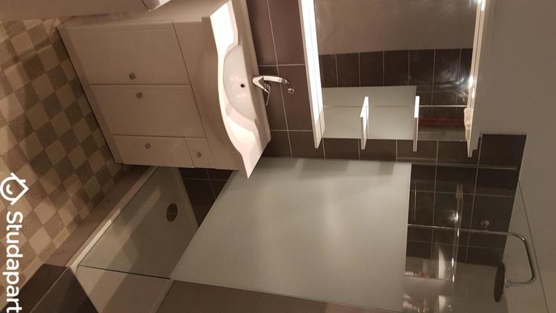 Chambre - 13 m² - 1 pièce