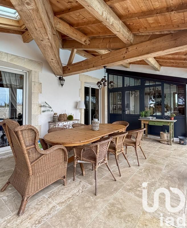 Maison - 297 m² - 11 pièces