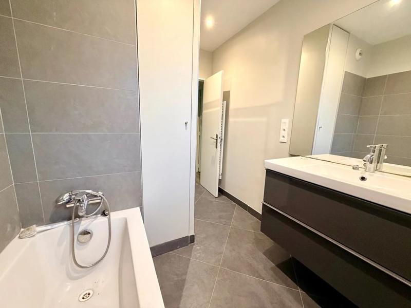 Appartement - 92 m² - 4 pièces