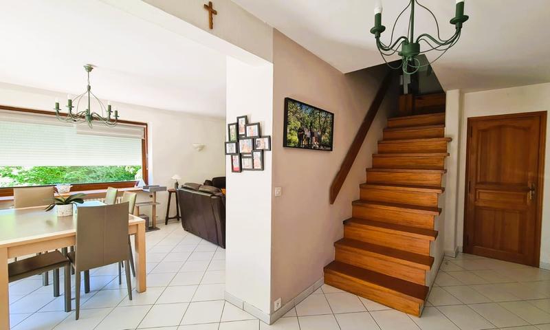 Maison traditionnelle - 188 m² - 8 pièces