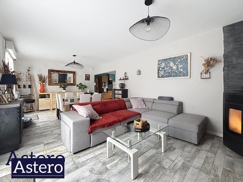 Maison - 94 m² - 4 pièces