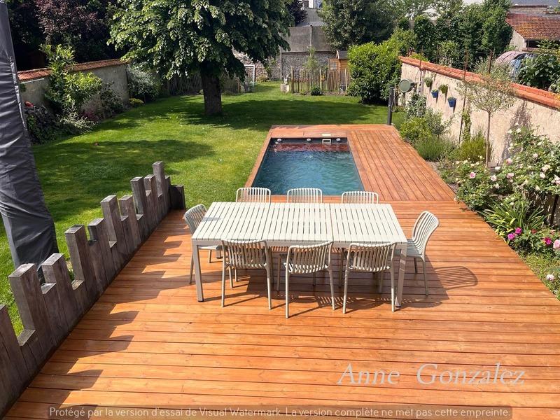 Maison bourgeoise - 200 m² - 8 pièces