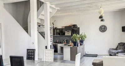 Maison - 197 m² - 9 pièces