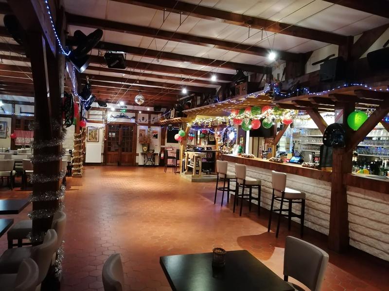 Local commercial - 225 m² - 3 pièces