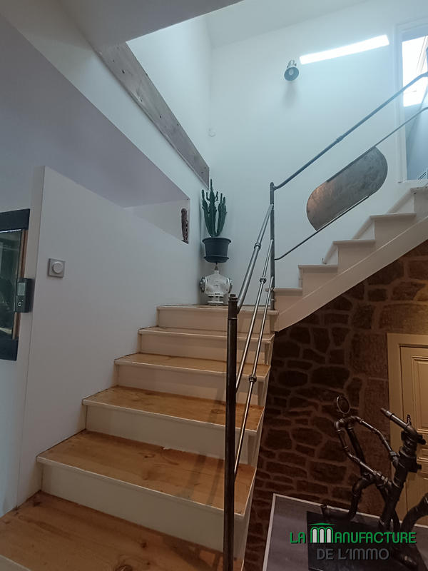 Maison - 177 m² - 6 pièces