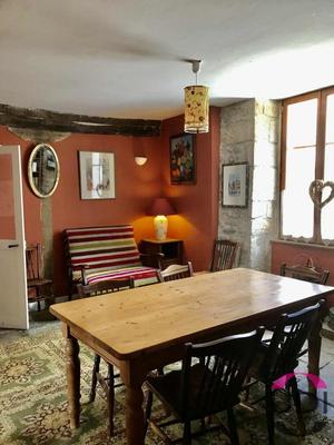 Maison - 235 m² - 8 pièces