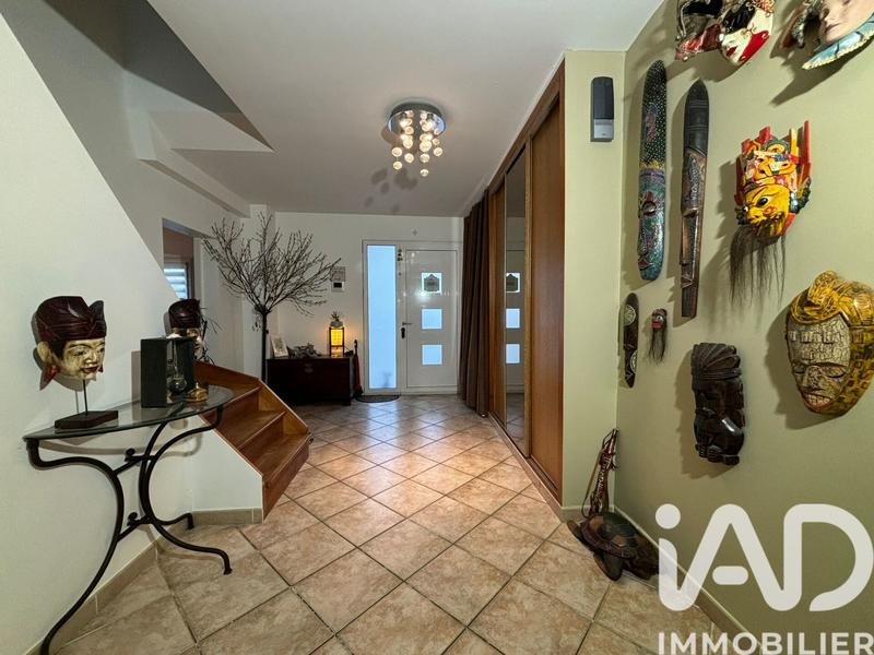 Maison - 166 m² - 6 pièces