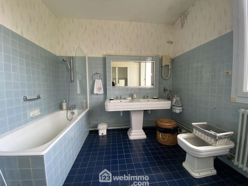 Maison - 350 m² - 14 pièces