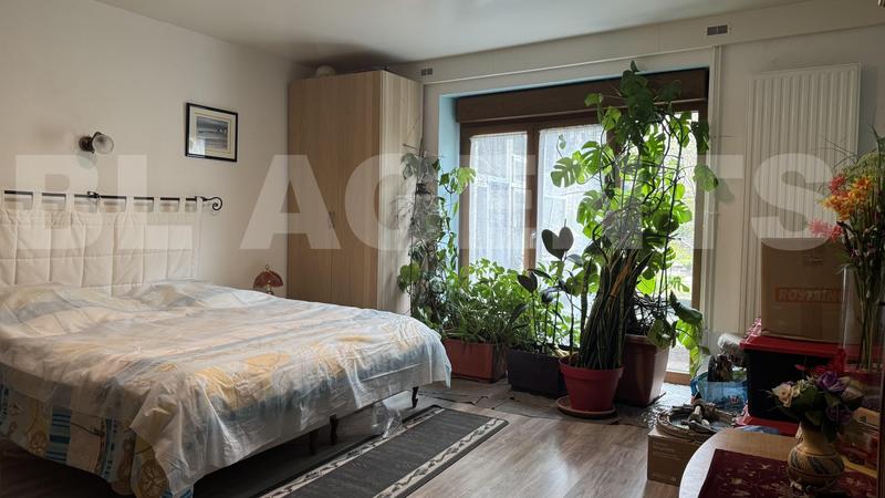 Maison - 213 m² - 8 pièces