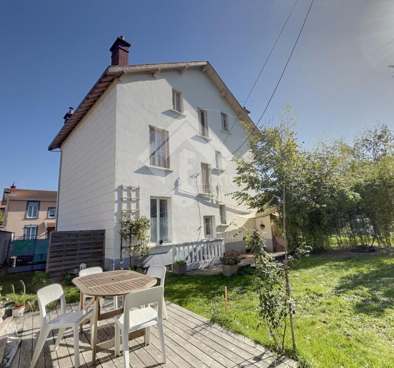 Maison - 170 m² - 8 pièces