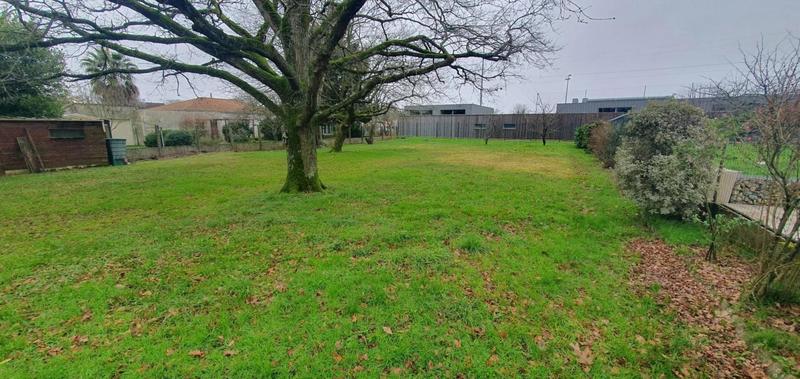 Terrain constructible - 872 m²