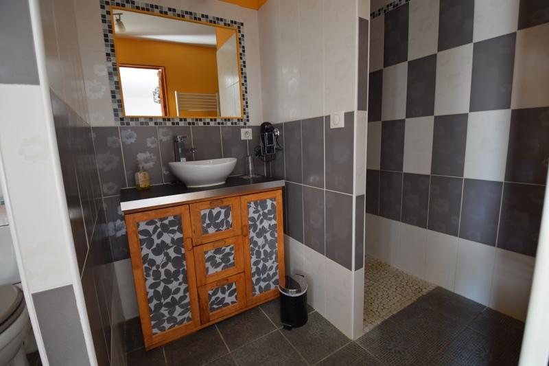 Propriété - 660 m² - 22 pièces