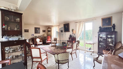 Maison - 137 m² - 7 pièces