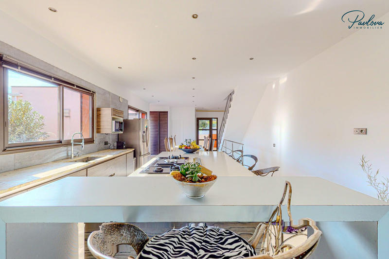 Villa - 252 m² - 7 pièces