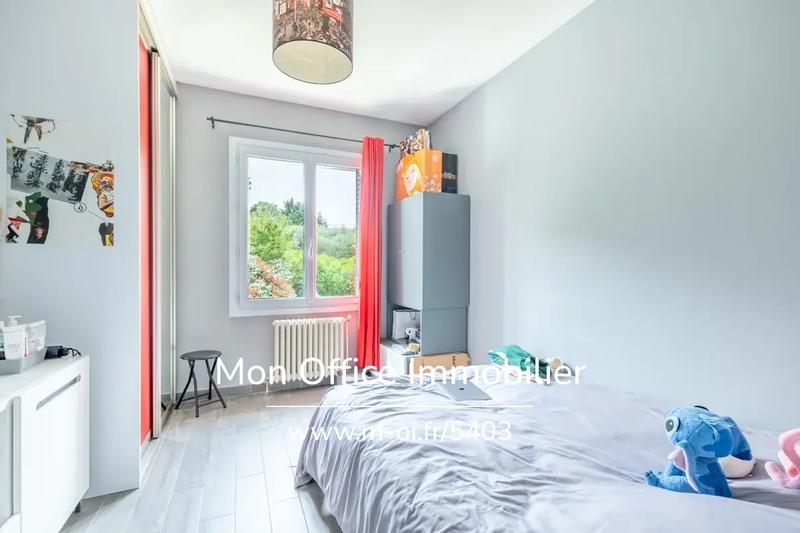 Maison - 185 m² - 8 pièces