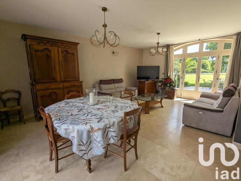 Maison - 469 m² - 11 pièces