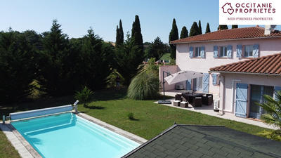 Maison - 211 m² - 5 pièces