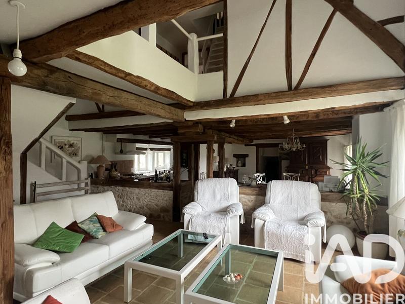 Maison - 228 m² - 8 pièces