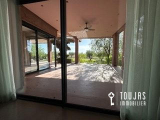 Villa - 650 m² - 6 pièces