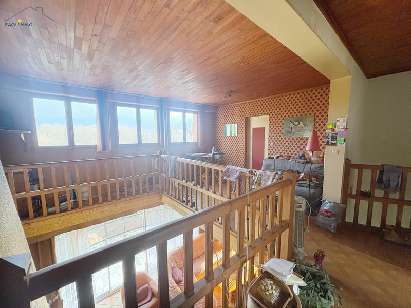 Maison - 220 m² - 9 pièces