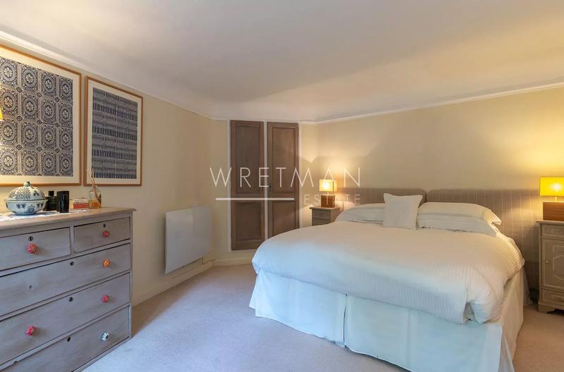 Villa - 260 m² - 8 pièces