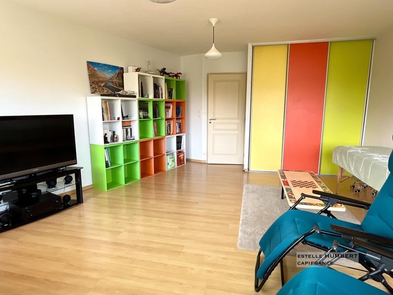 Maison - 223 m² - 8 pièces