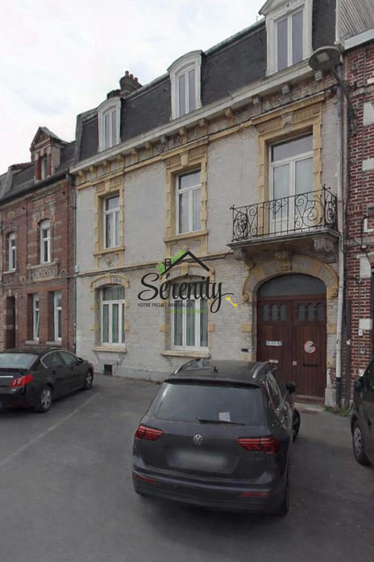 Maison - 243 m² - 8 pièces