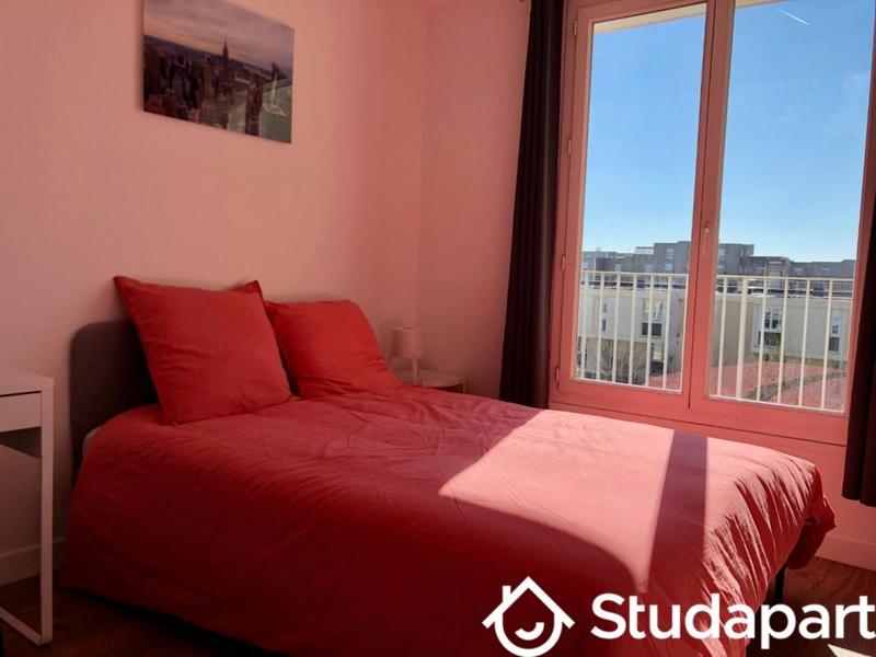 Chambre - 10 m² - 1 pièce