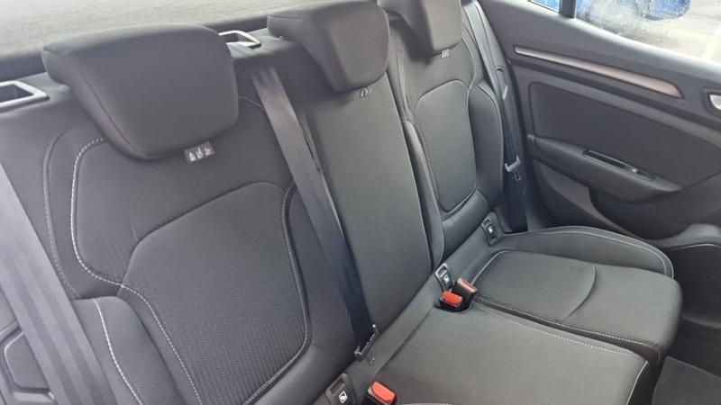 Renault Mégane IV Berline blue dci 115 - 21n business