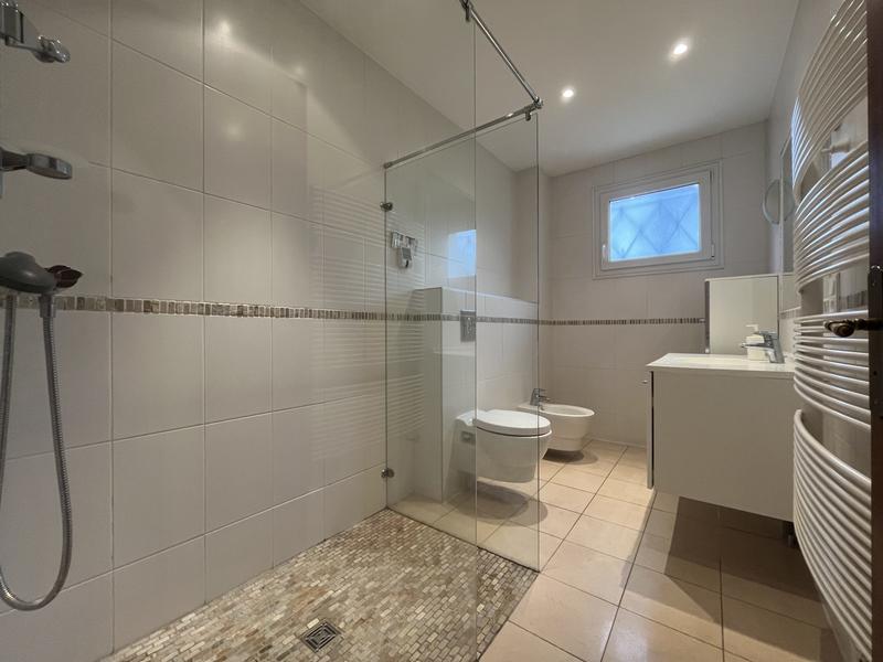 Maison - 165 m² - 8 pièces