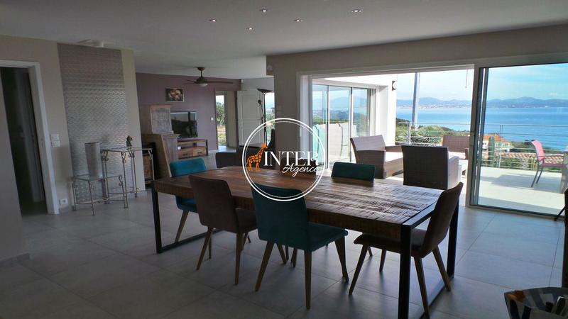 Villa - 250 m² - 8 pièces