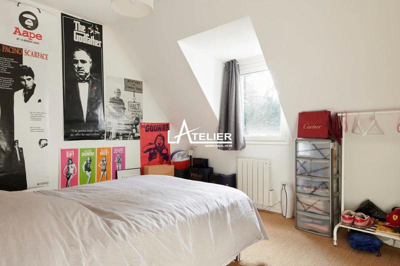 Maison - 210 m² - 10 pièces