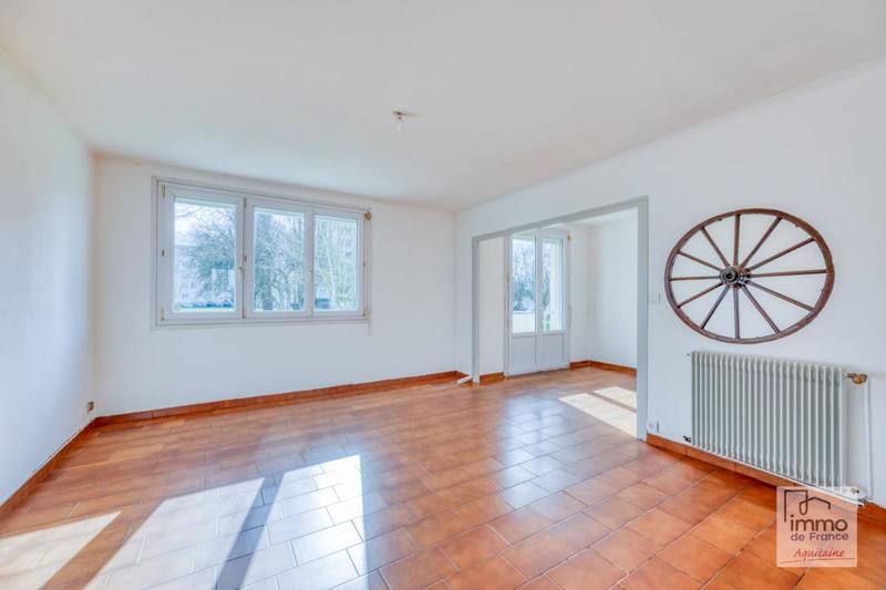 Appartement - 80 m² - 5 pièces