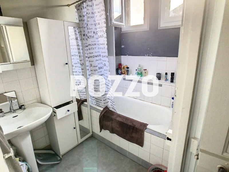 Immeuble - 7 pièces