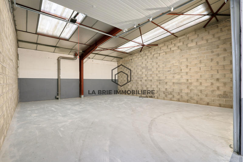 Local d'activité / Entrepôt - 70 m² - 1 pièce