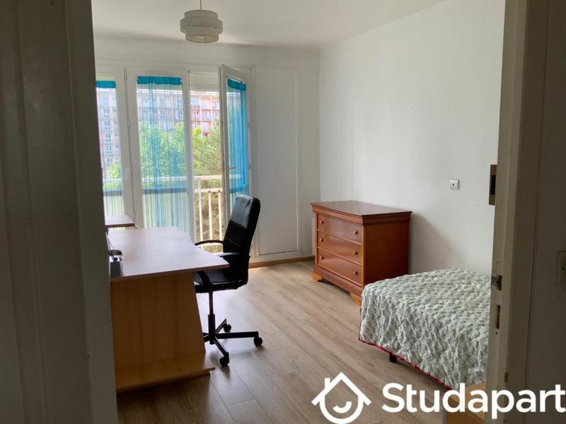 Chambre - 12 m² - 1 pièce