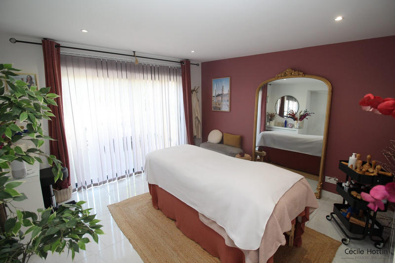 Maison - 163 m² - 6 pièces