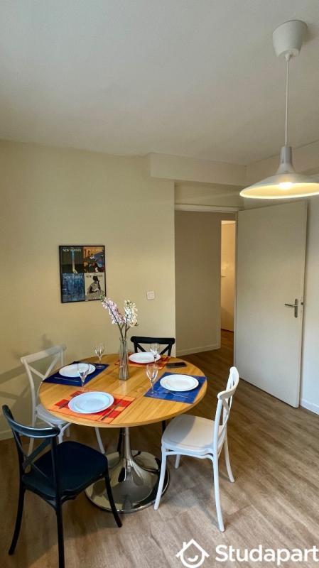 Chambre - 9 m² - 1 pièce