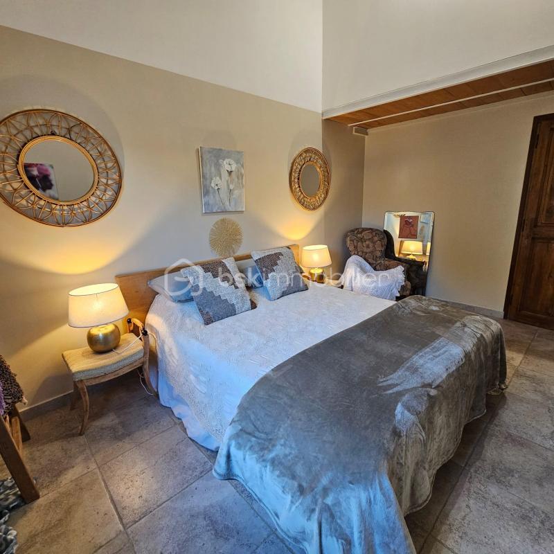 Propriété - 162 m² - 6 pièces