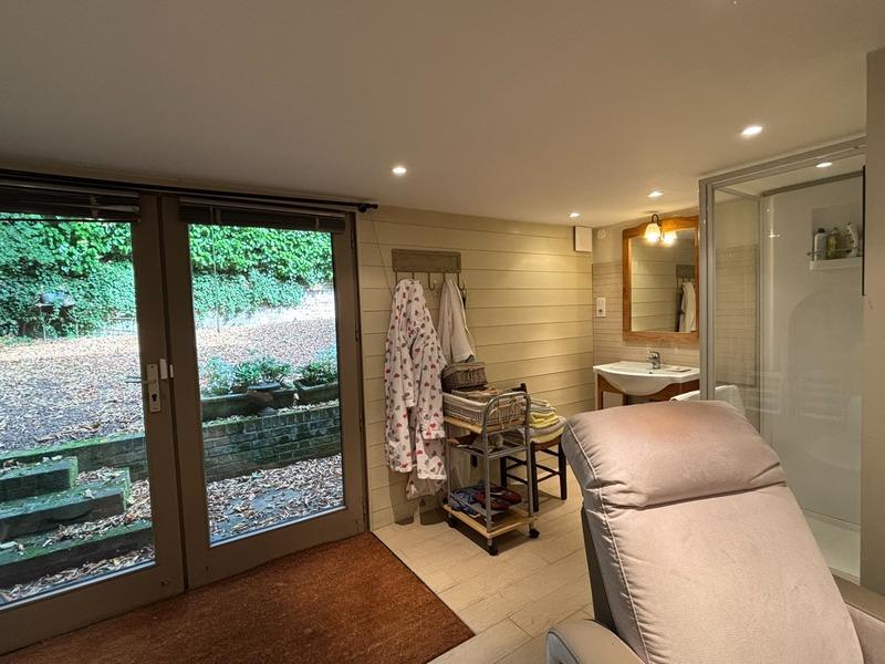 Propriété - 237 m² - 11 pièces