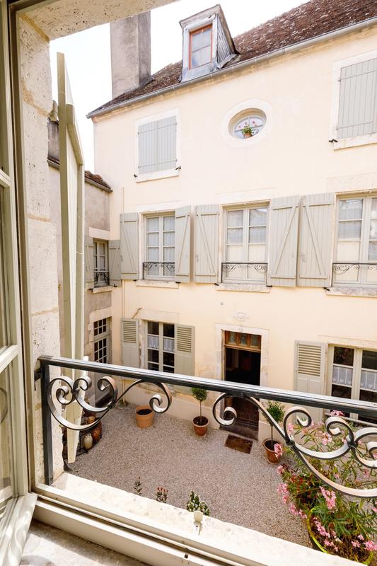 Maison - 295 m² - 10 pièces