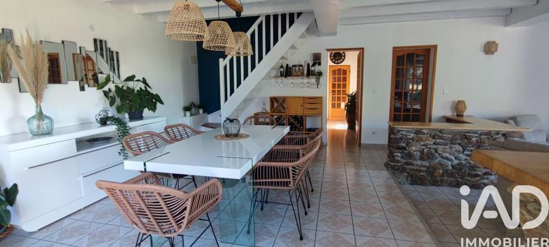 Maison - 229 m² - 7 pièces