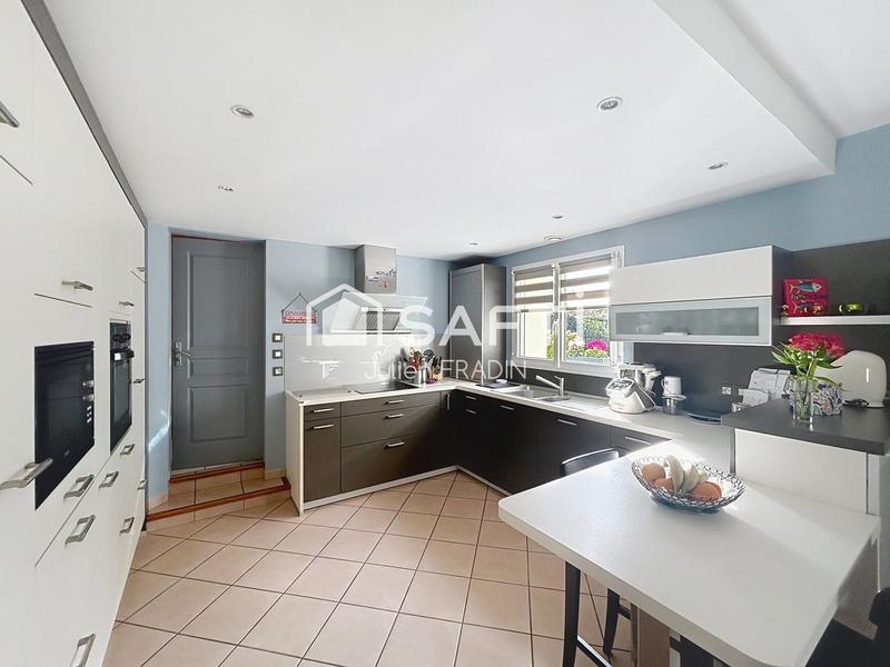 Maison - 139 m² - 7 pièces