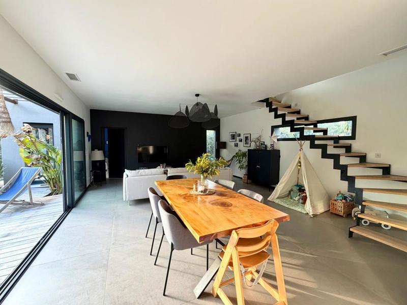 Maison - 130 m² - 5 pièces