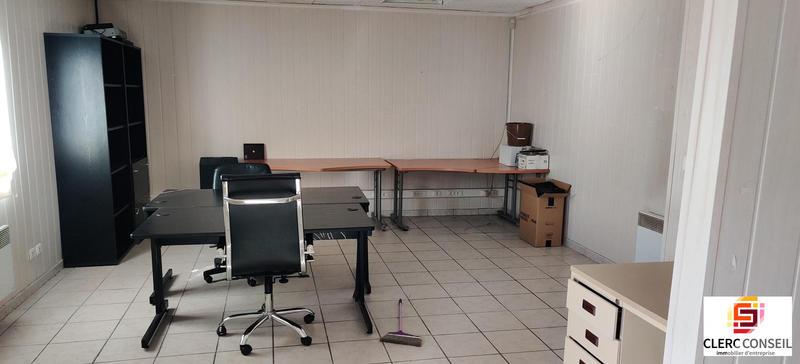 Local commercial - 1 100 m²