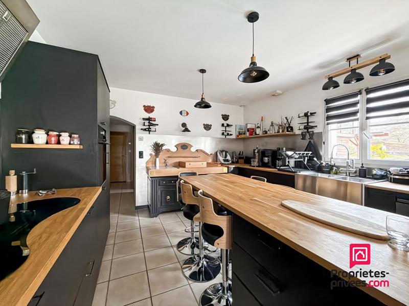 Maison - 186 m² - 5 pièces