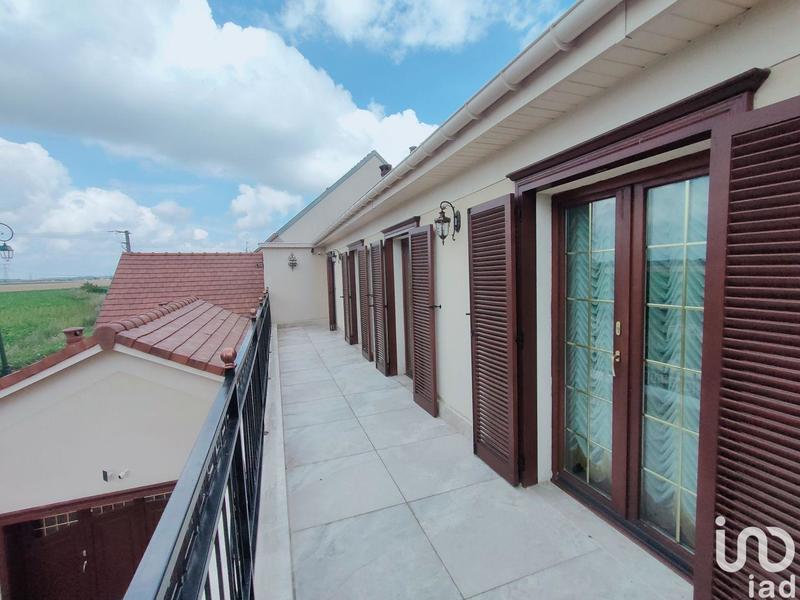 Maison - 215 m² - 8 pièces