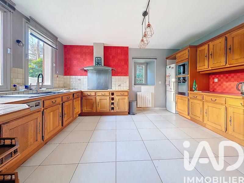 Maison - 250 m² - 8 pièces